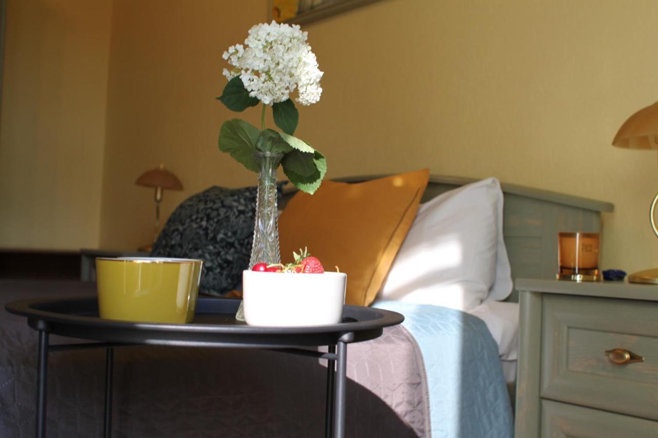 Sunflower B&B Киев Екстериор снимка