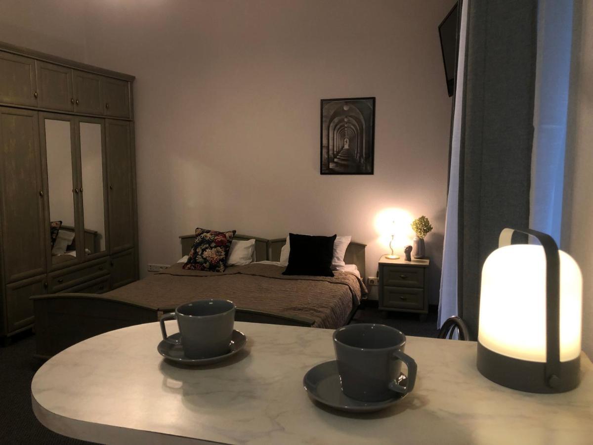 Sunflower B&B Киев Екстериор снимка