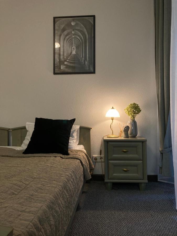 Sunflower B&B Киев Екстериор снимка