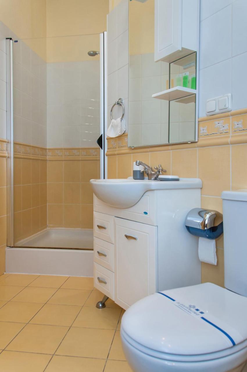 Sunflower B&B Киев Екстериор снимка