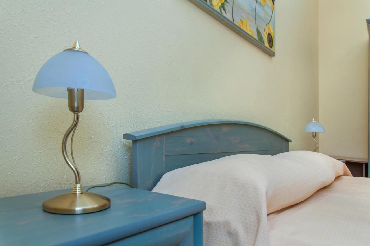Sunflower B&B Киев Екстериор снимка